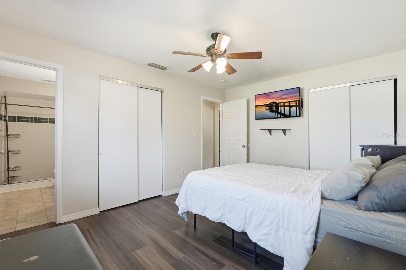 HIDDEN LAKE - Residential