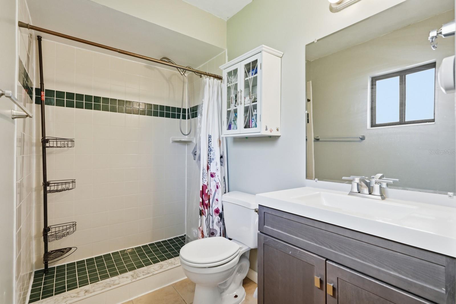 HIDDEN LAKE - Residential