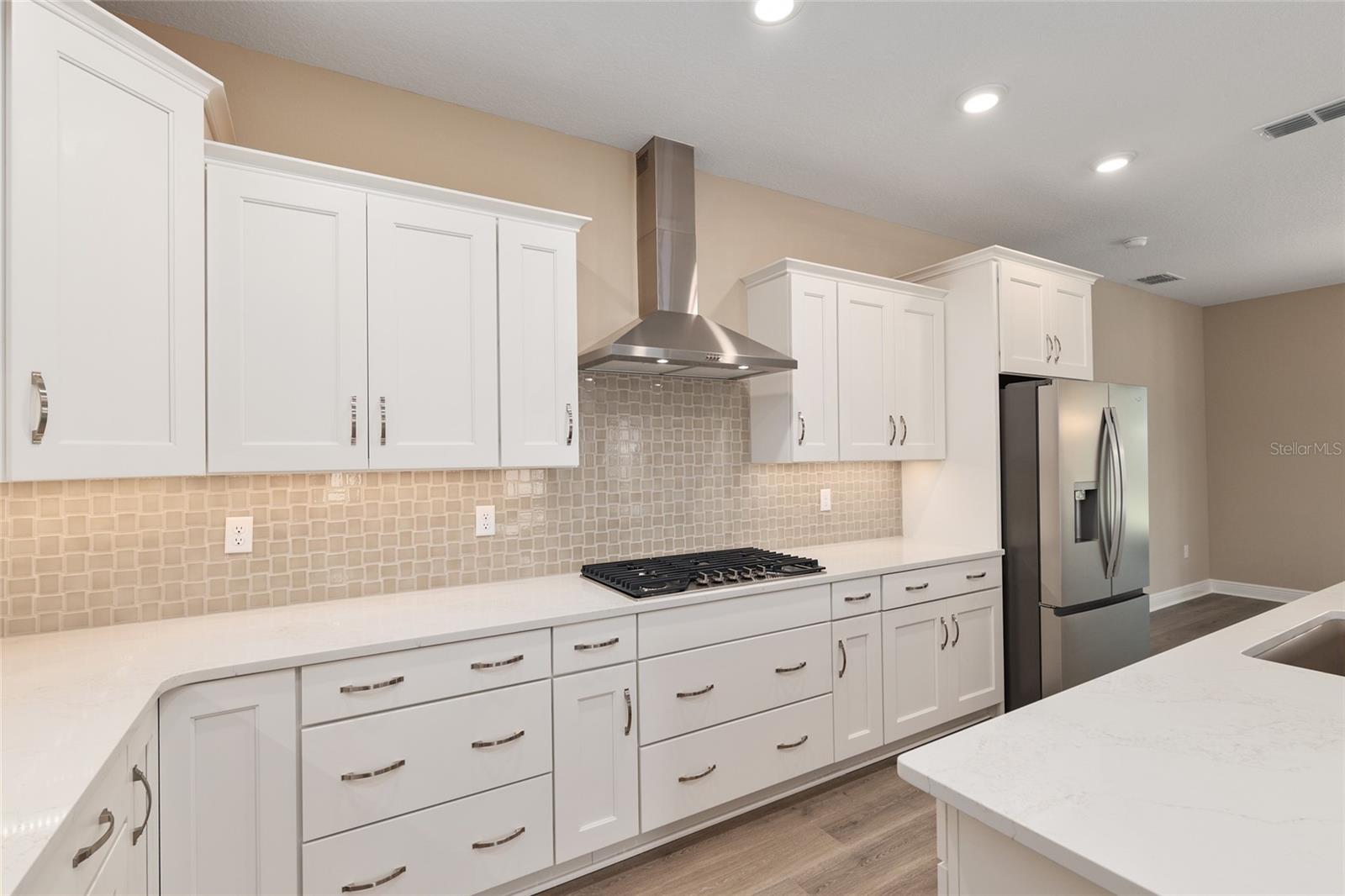 ON TOP OF THE WORLD - Residential