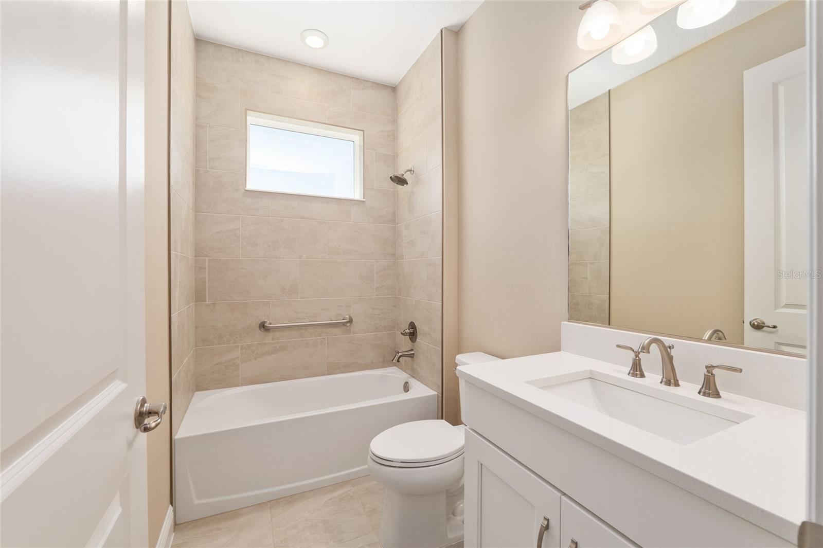 ON TOP OF THE WORLD - Residential