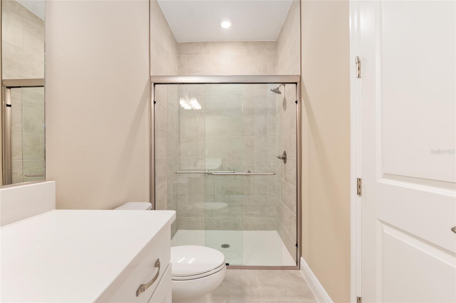 ON TOP OF THE WORLD - Residential