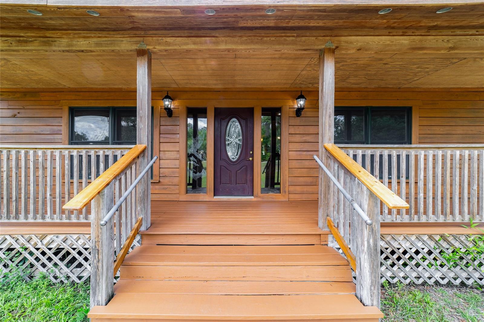 RAINBOW LAKES ESTATE - Residential
