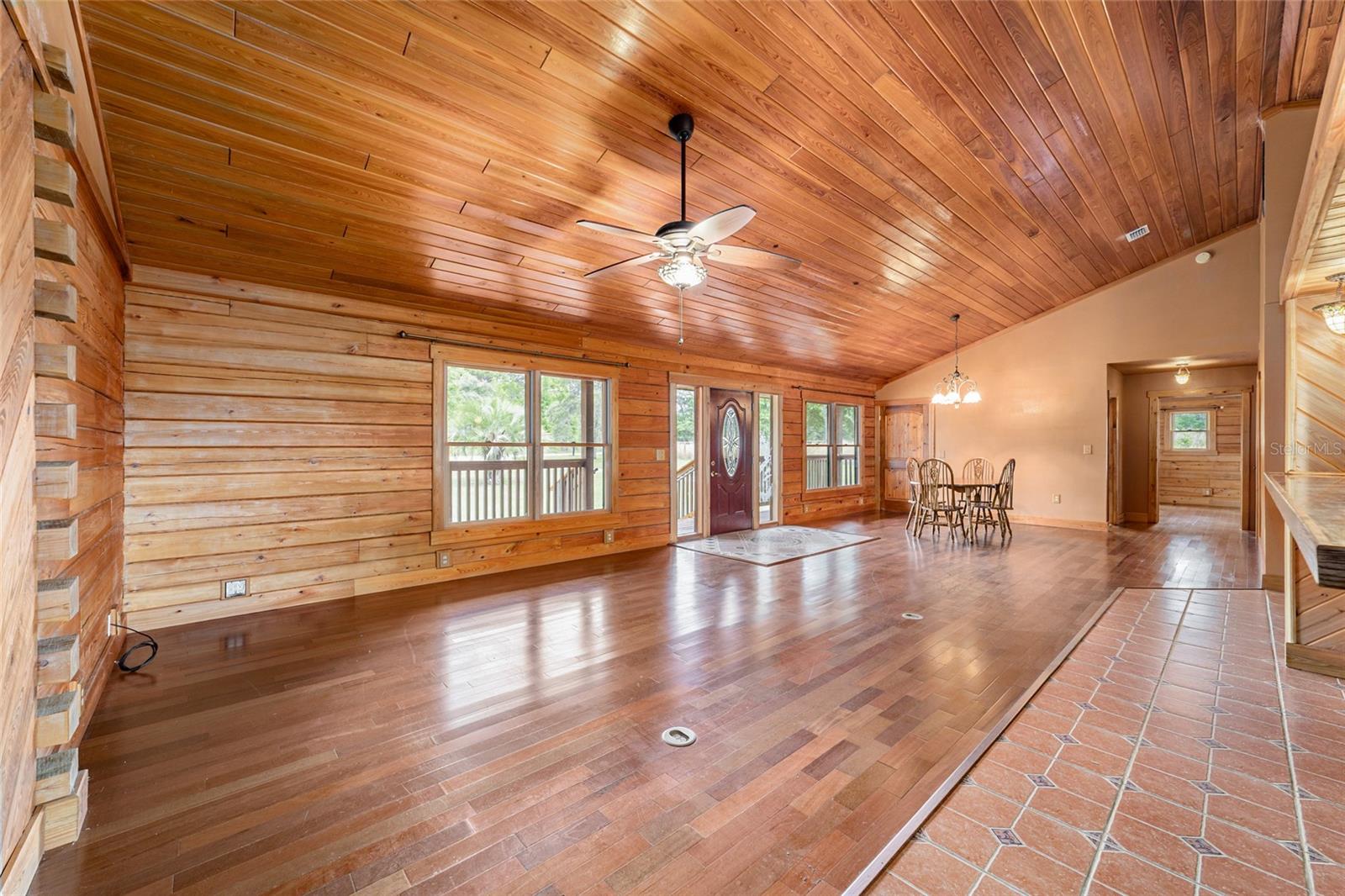 RAINBOW LAKES ESTATE - Residential