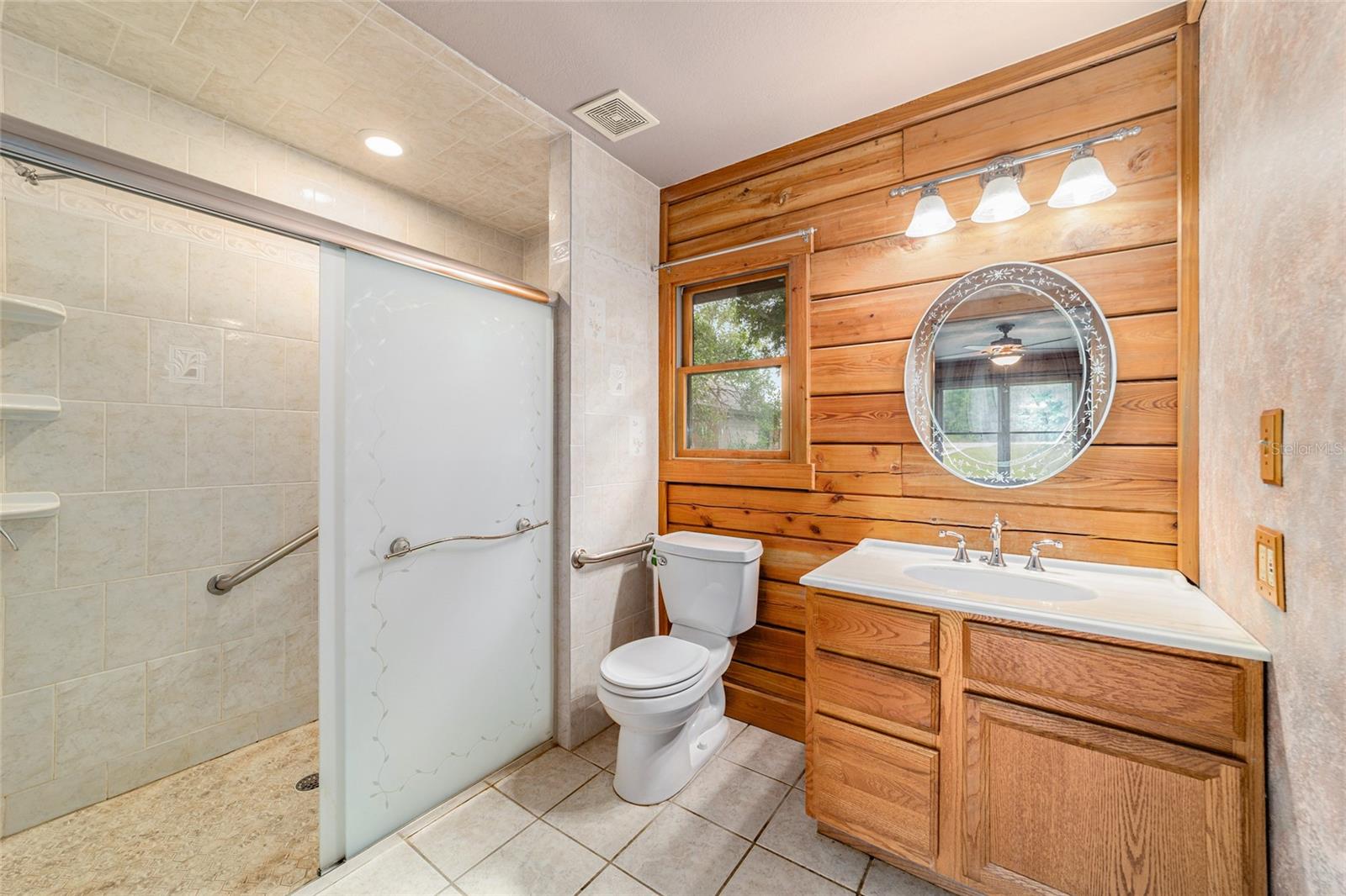 RAINBOW LAKES ESTATE - Residential