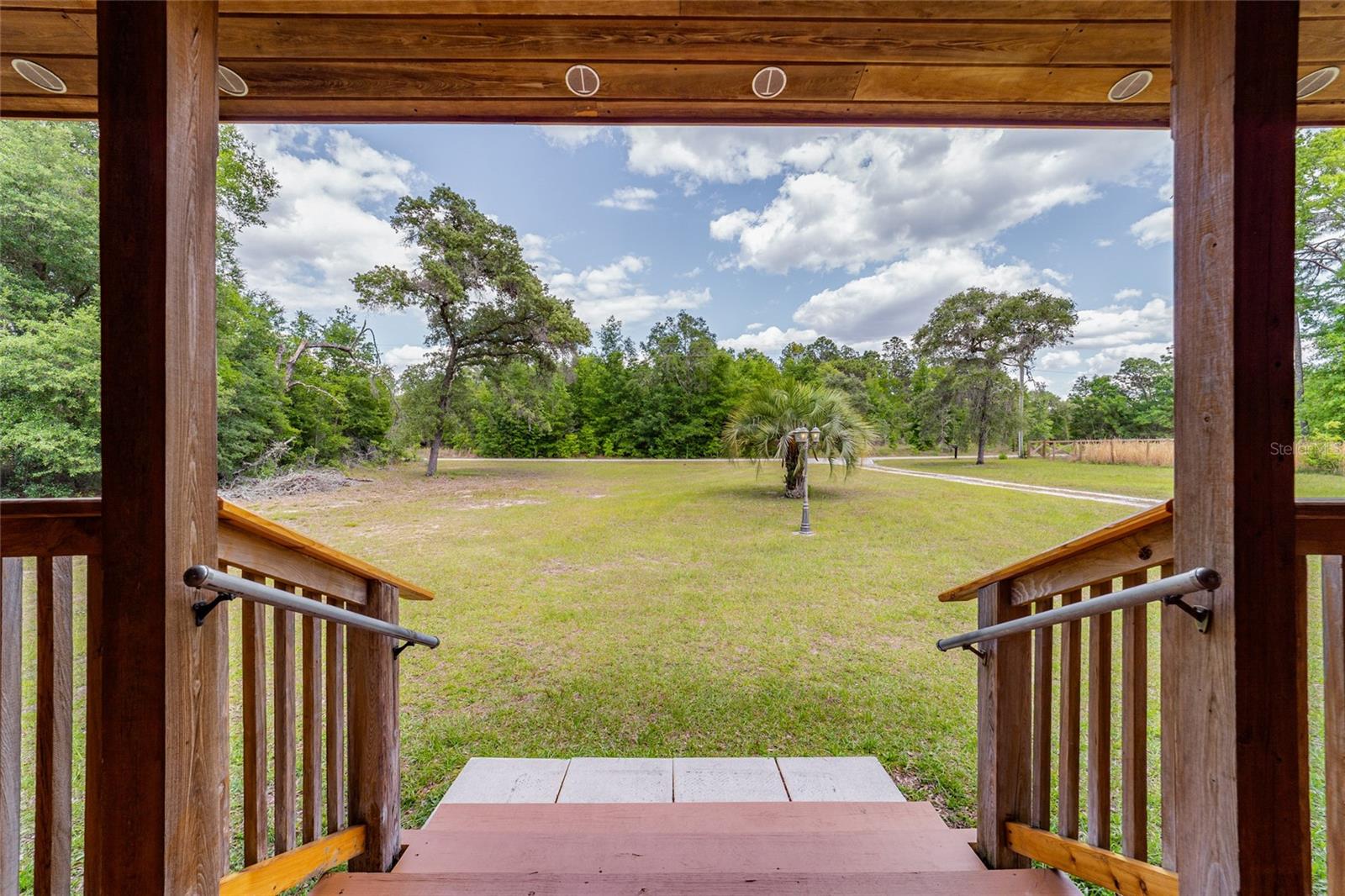RAINBOW LAKES ESTATE - Residential