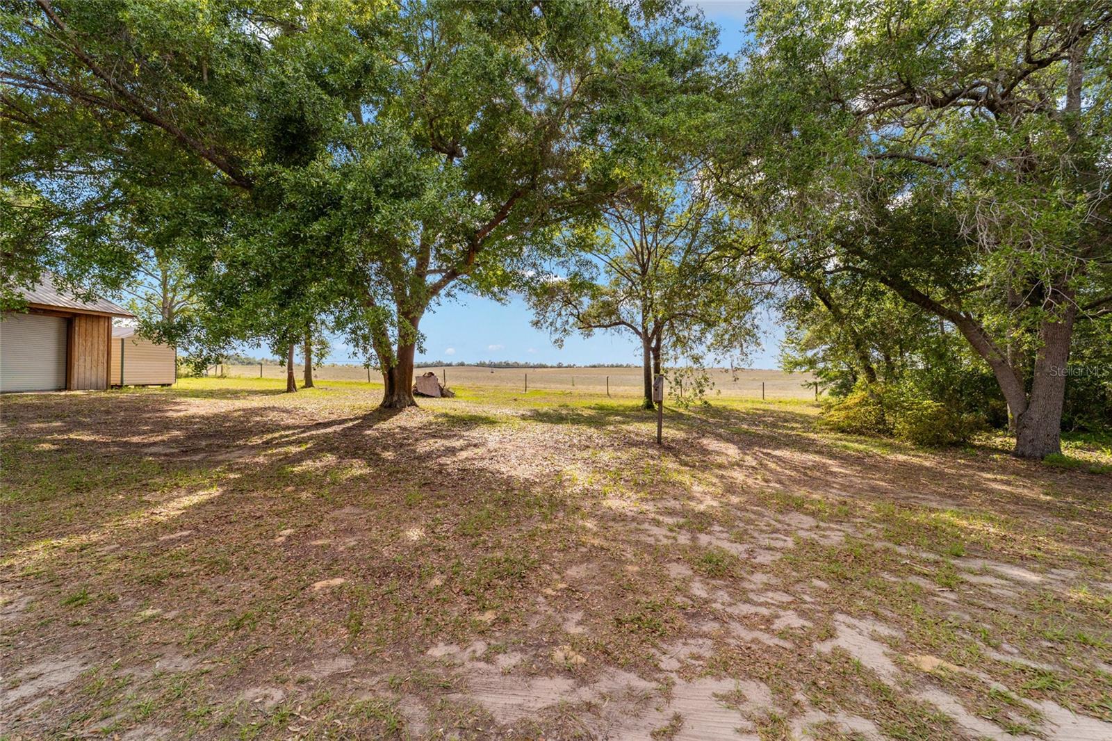 RAINBOW LAKES ESTATE - Residential