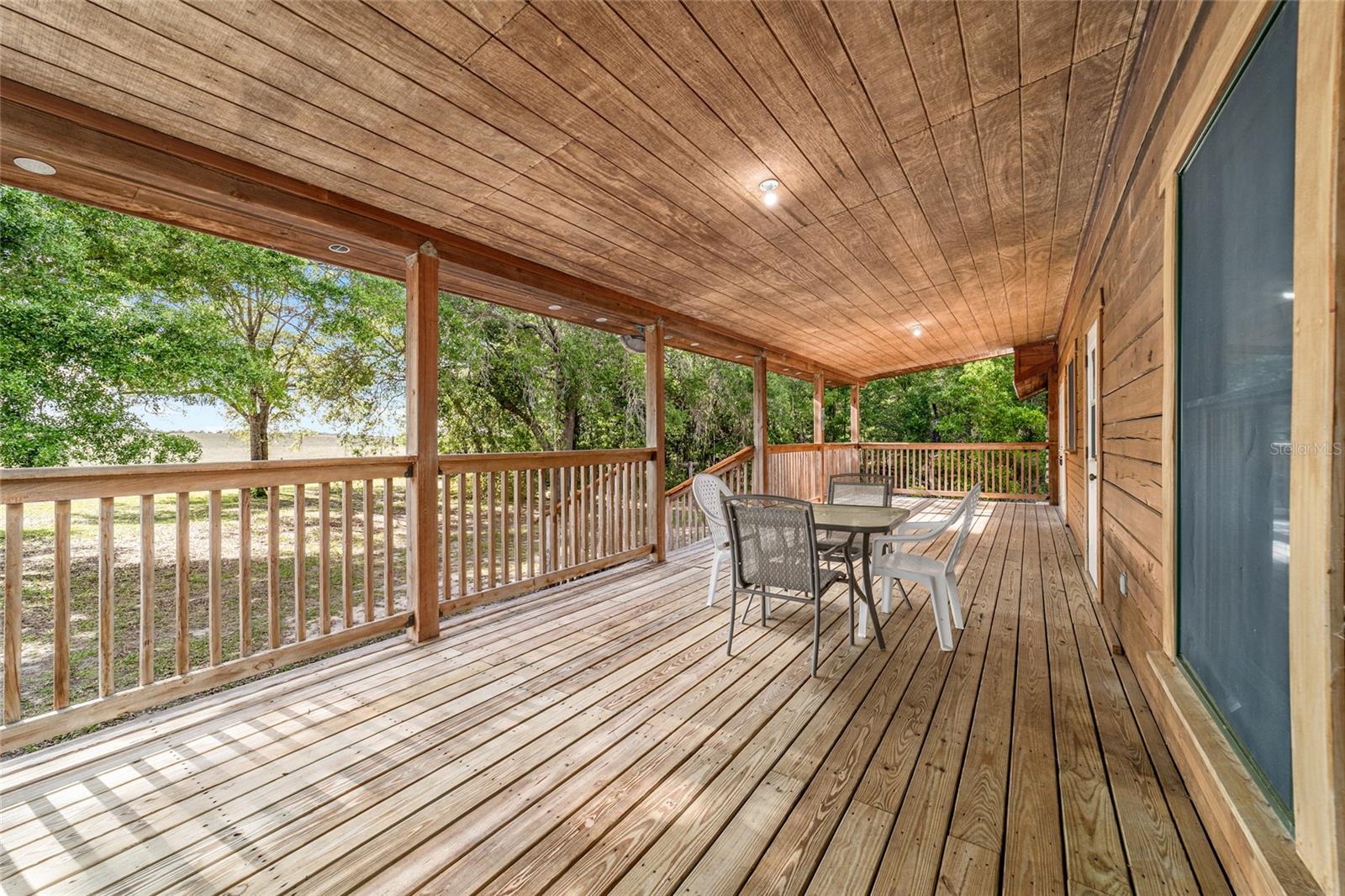 RAINBOW LAKES ESTATE - Residential