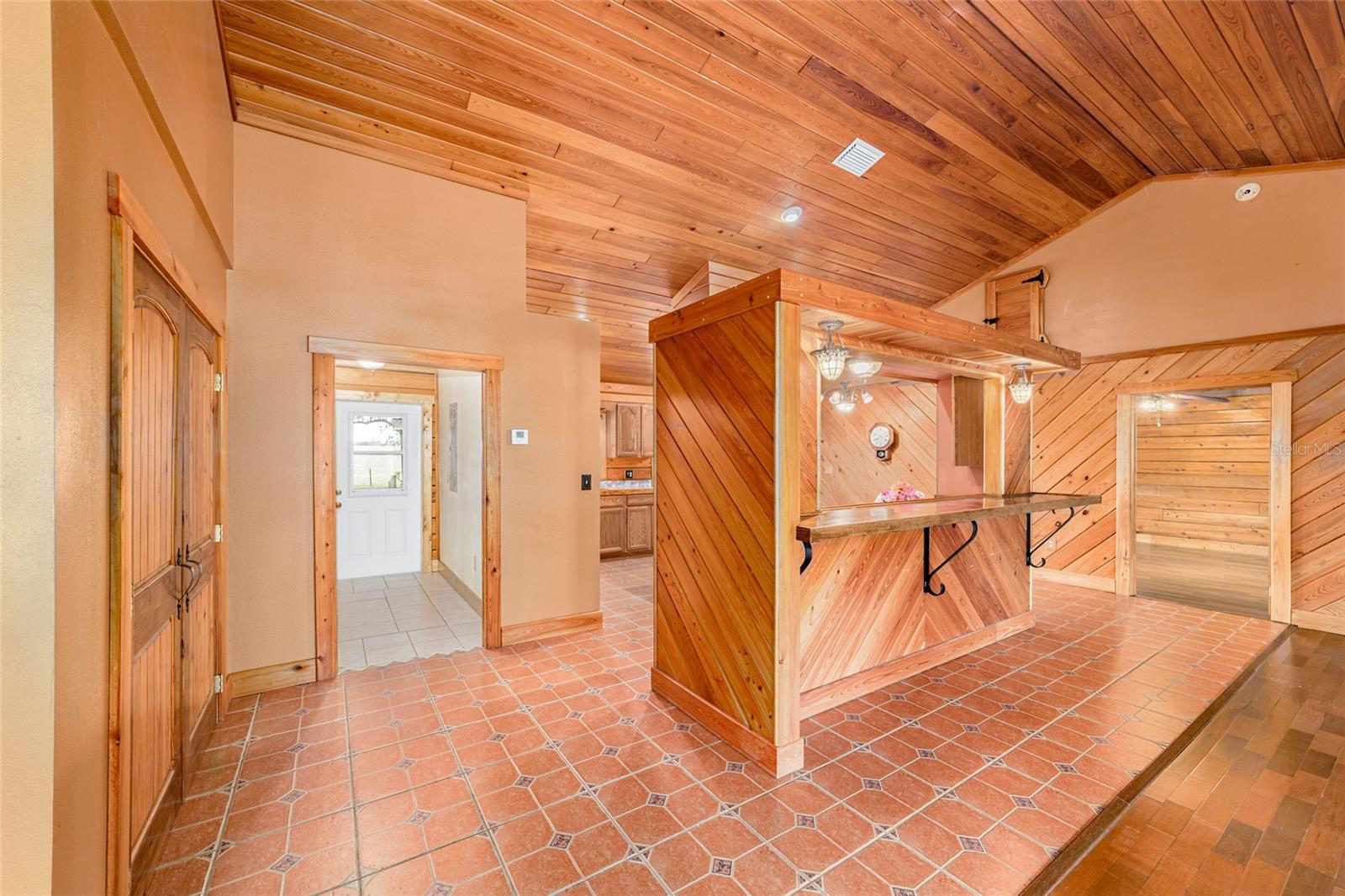 RAINBOW LAKES ESTATE - Residential