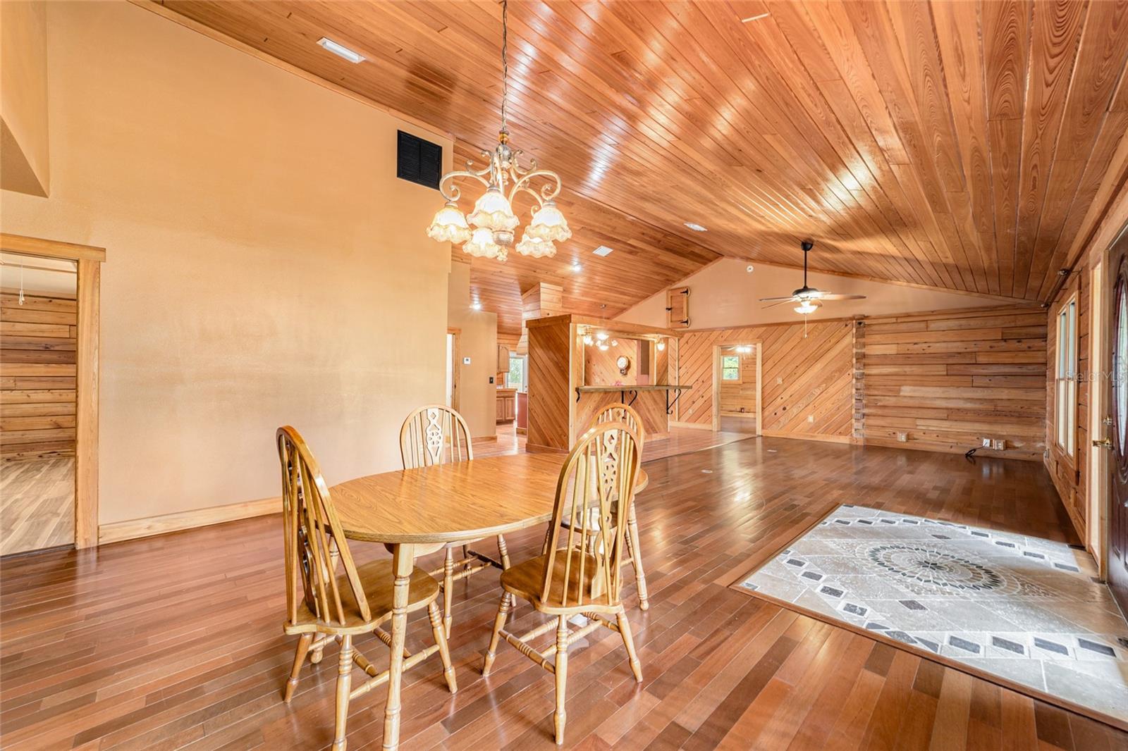 RAINBOW LAKES ESTATE - Residential