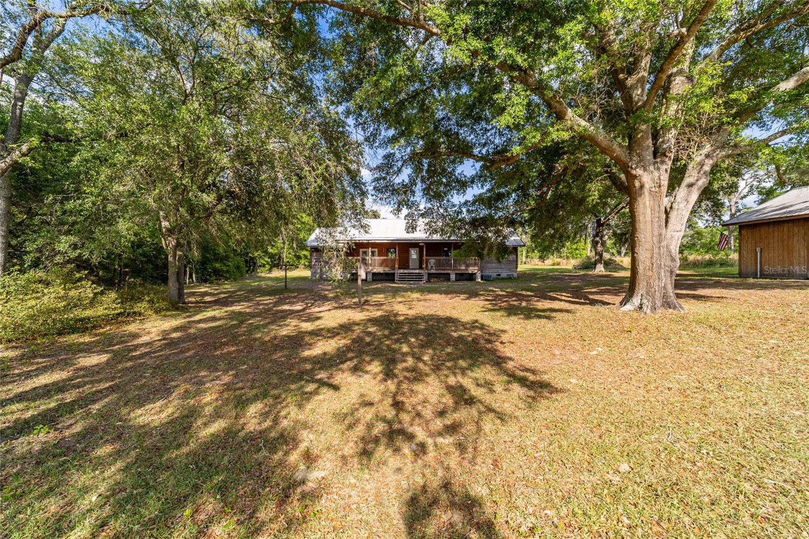 RAINBOW LAKES ESTATE - Residential