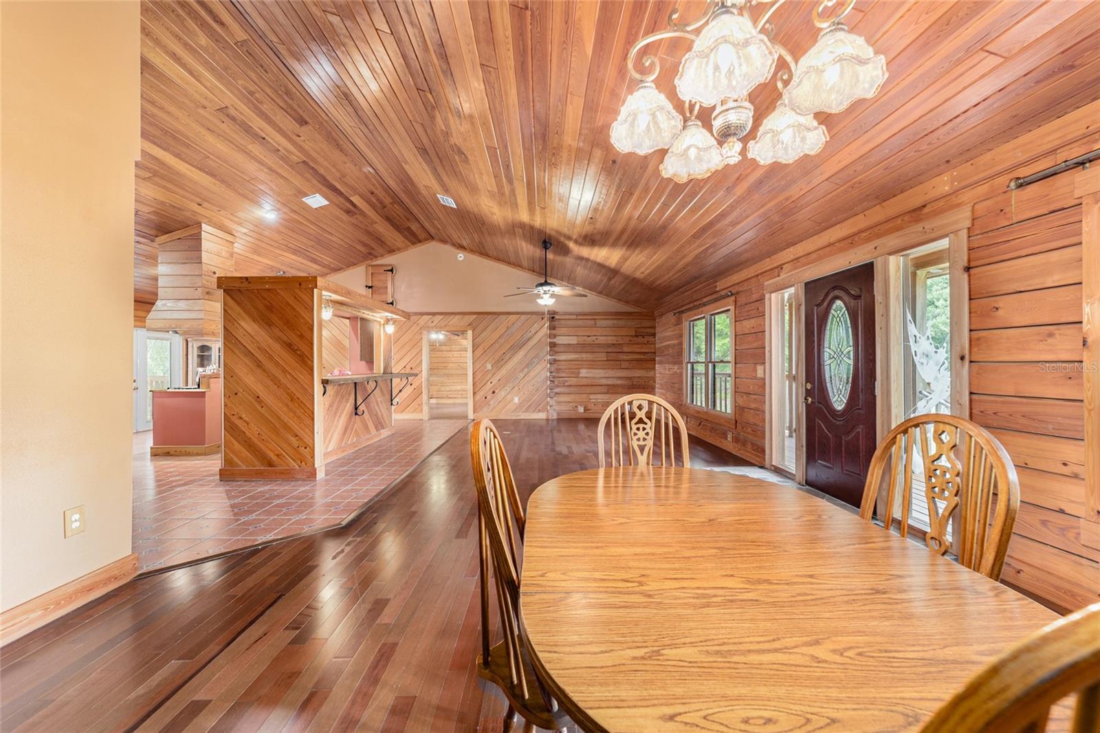 RAINBOW LAKES ESTATE - Residential