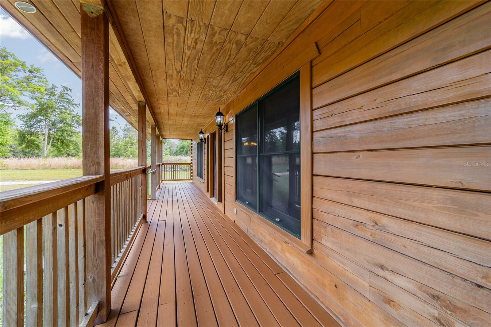 RAINBOW LAKES ESTATE - Residential