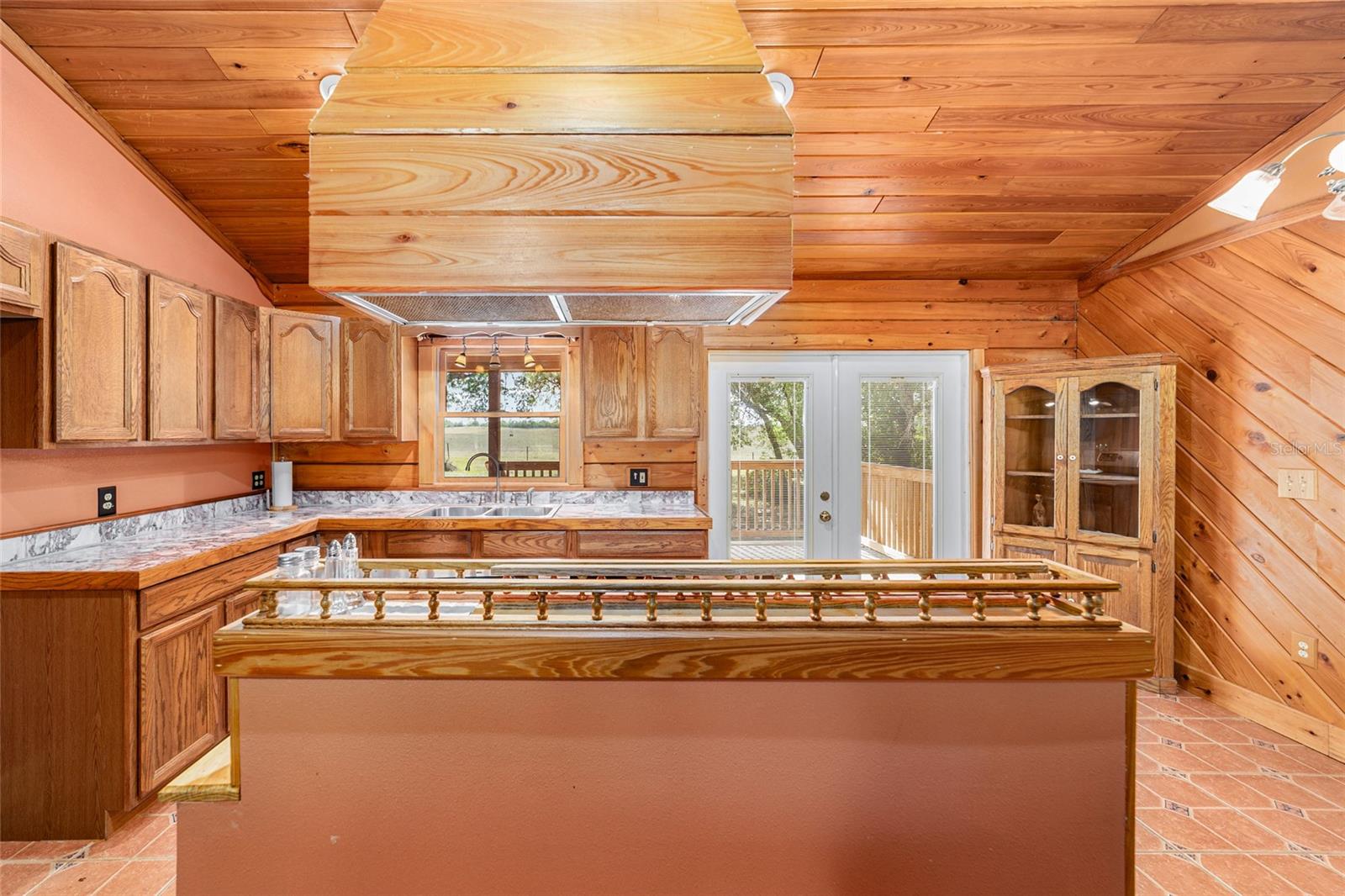 RAINBOW LAKES ESTATE - Residential