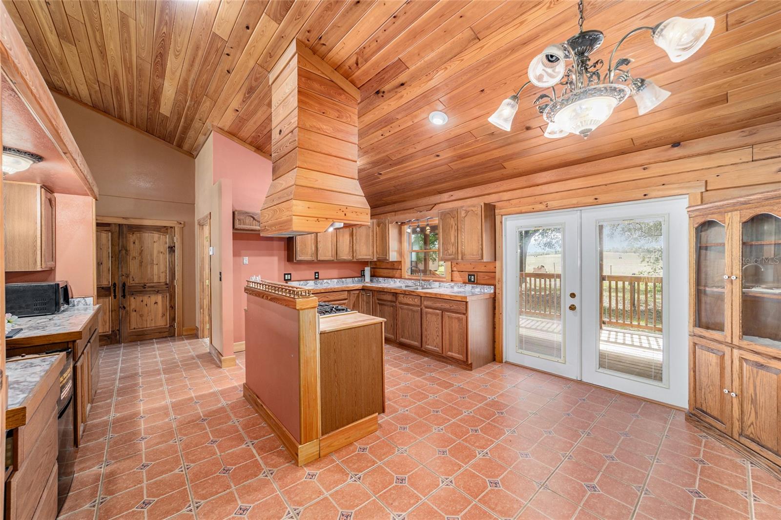 RAINBOW LAKES ESTATE - Residential