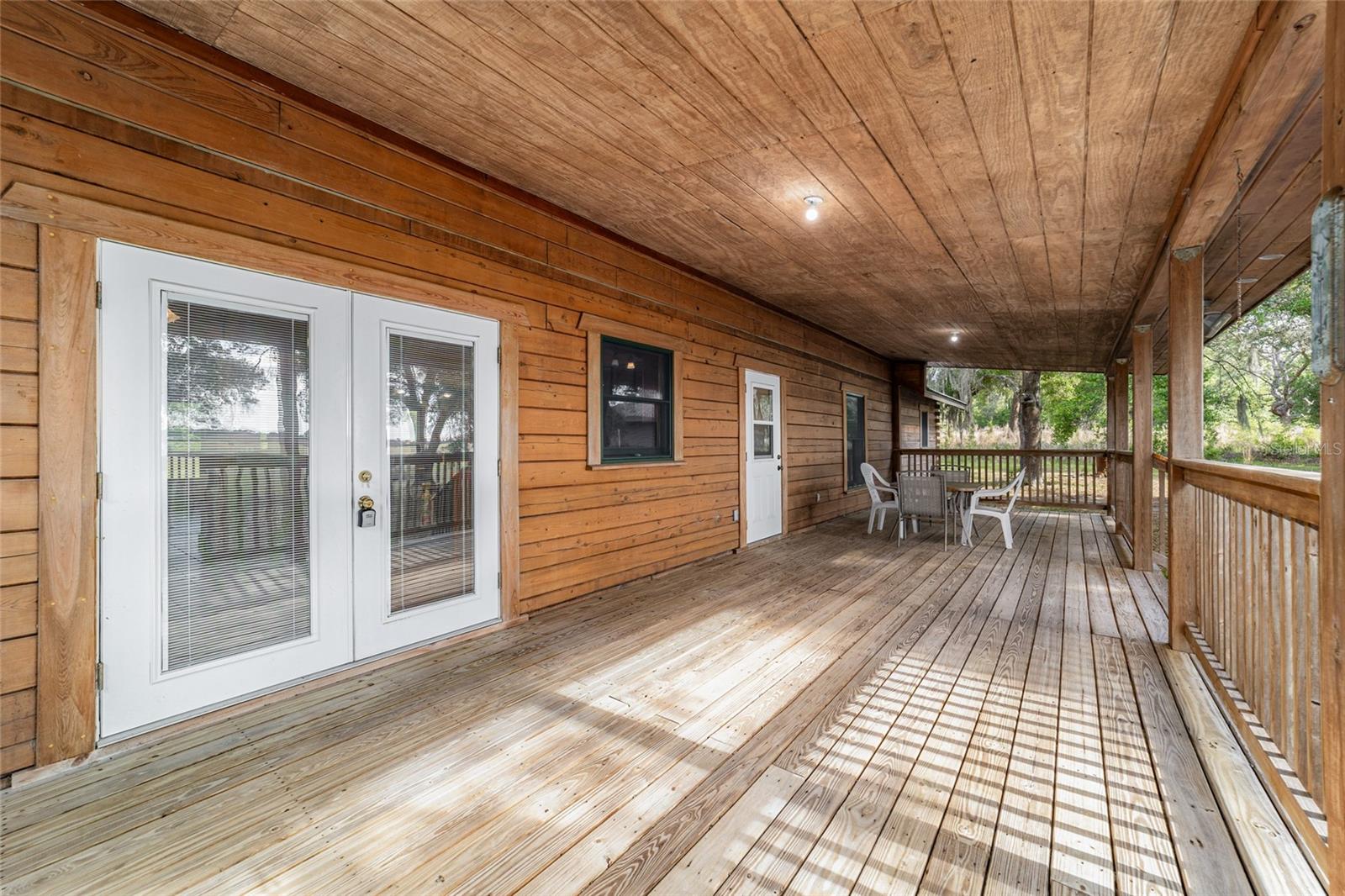 RAINBOW LAKES ESTATE - Residential