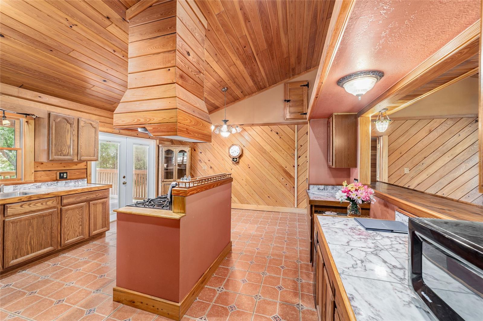 RAINBOW LAKES ESTATE - Residential