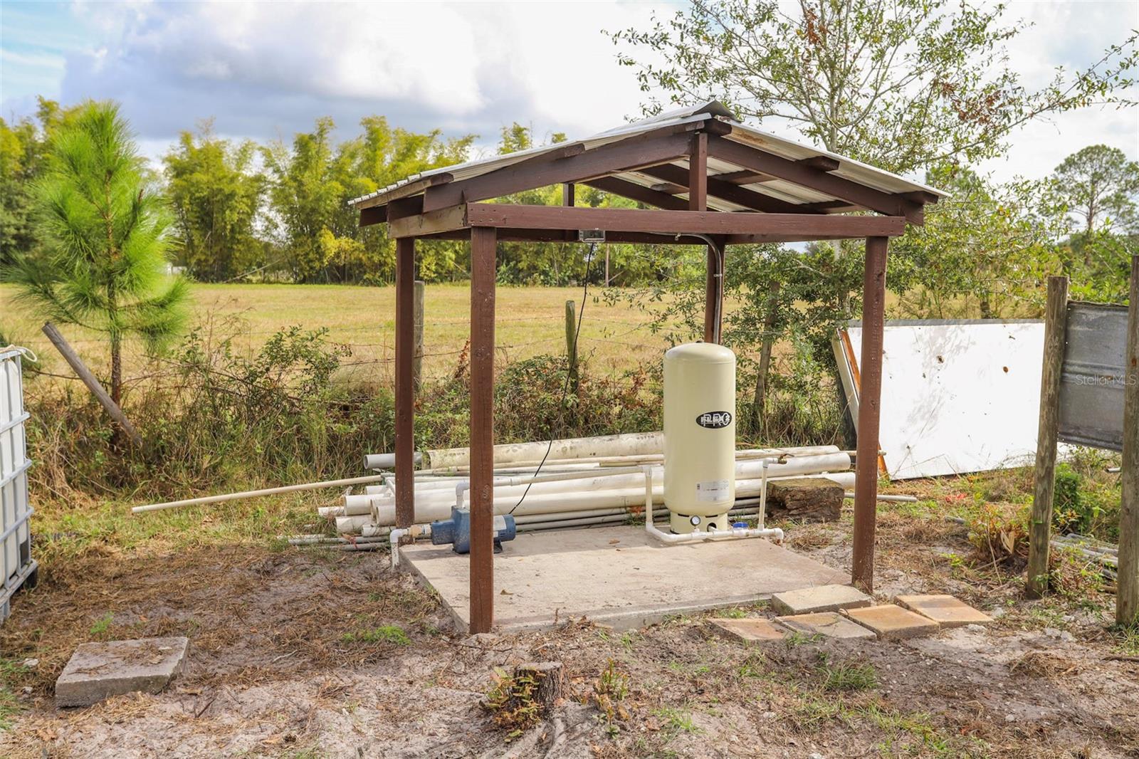 OAKRIDGE ESTATES - Residential