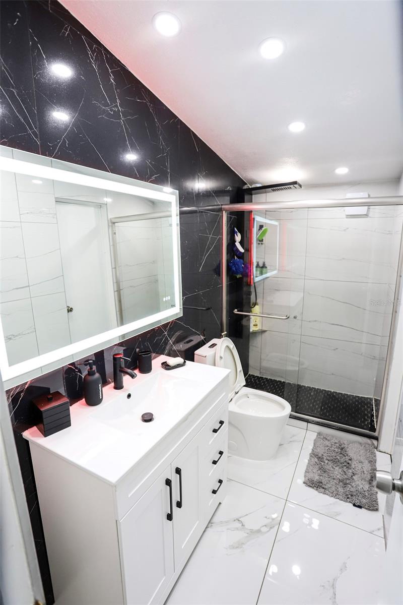 OAKRIDGE ESTATES - Residential