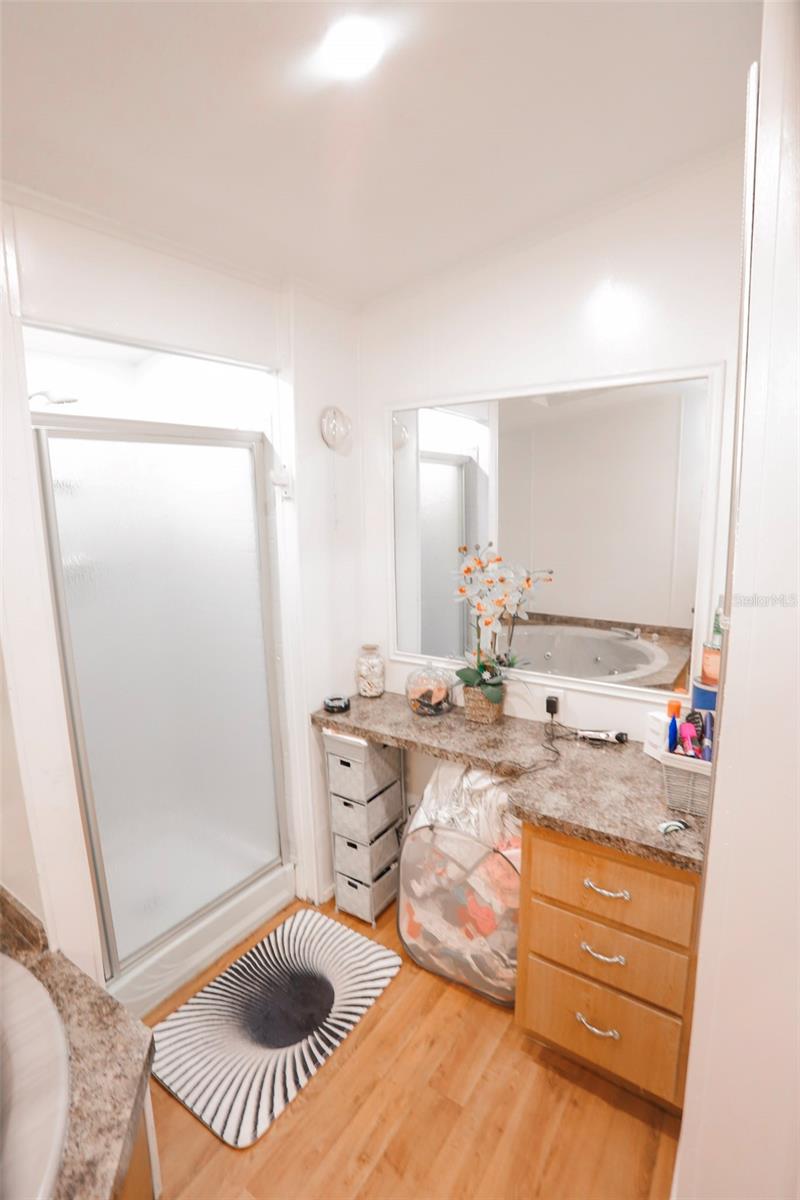 OAKRIDGE ESTATES - Residential