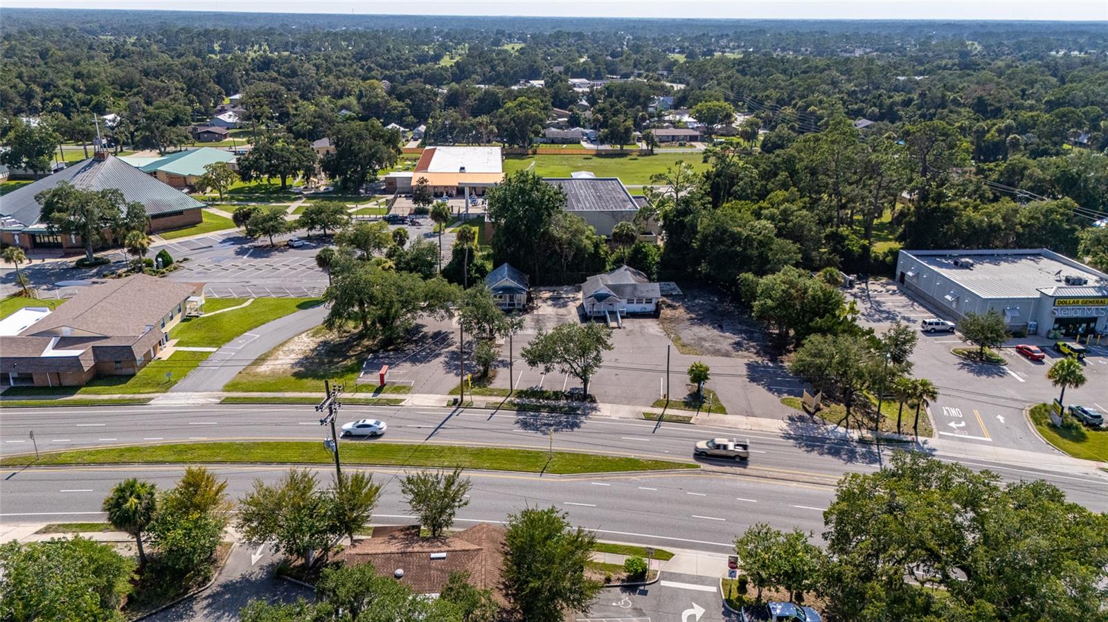 1042 N DIXIE FREEWAY