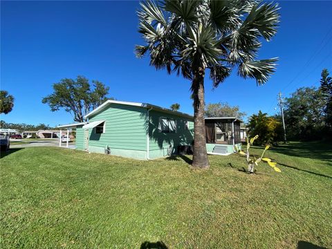 A home in ELLENTON