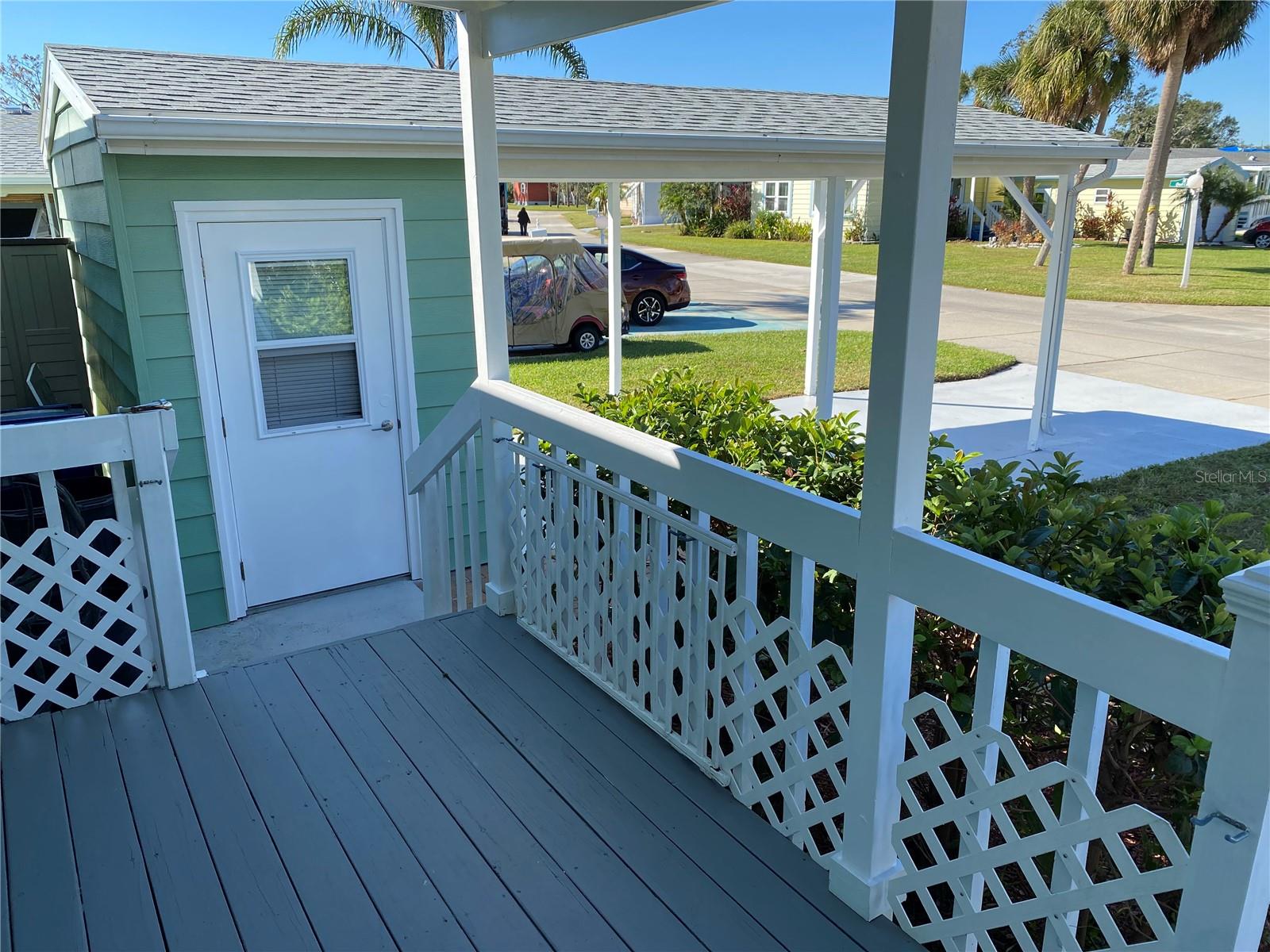 7 MEADOW CIRCLE