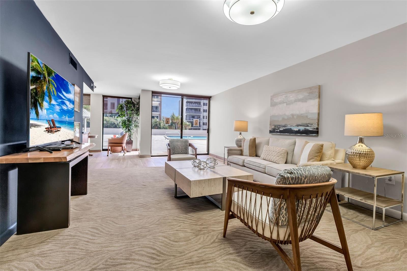 ESSEX HOUSE - Residential