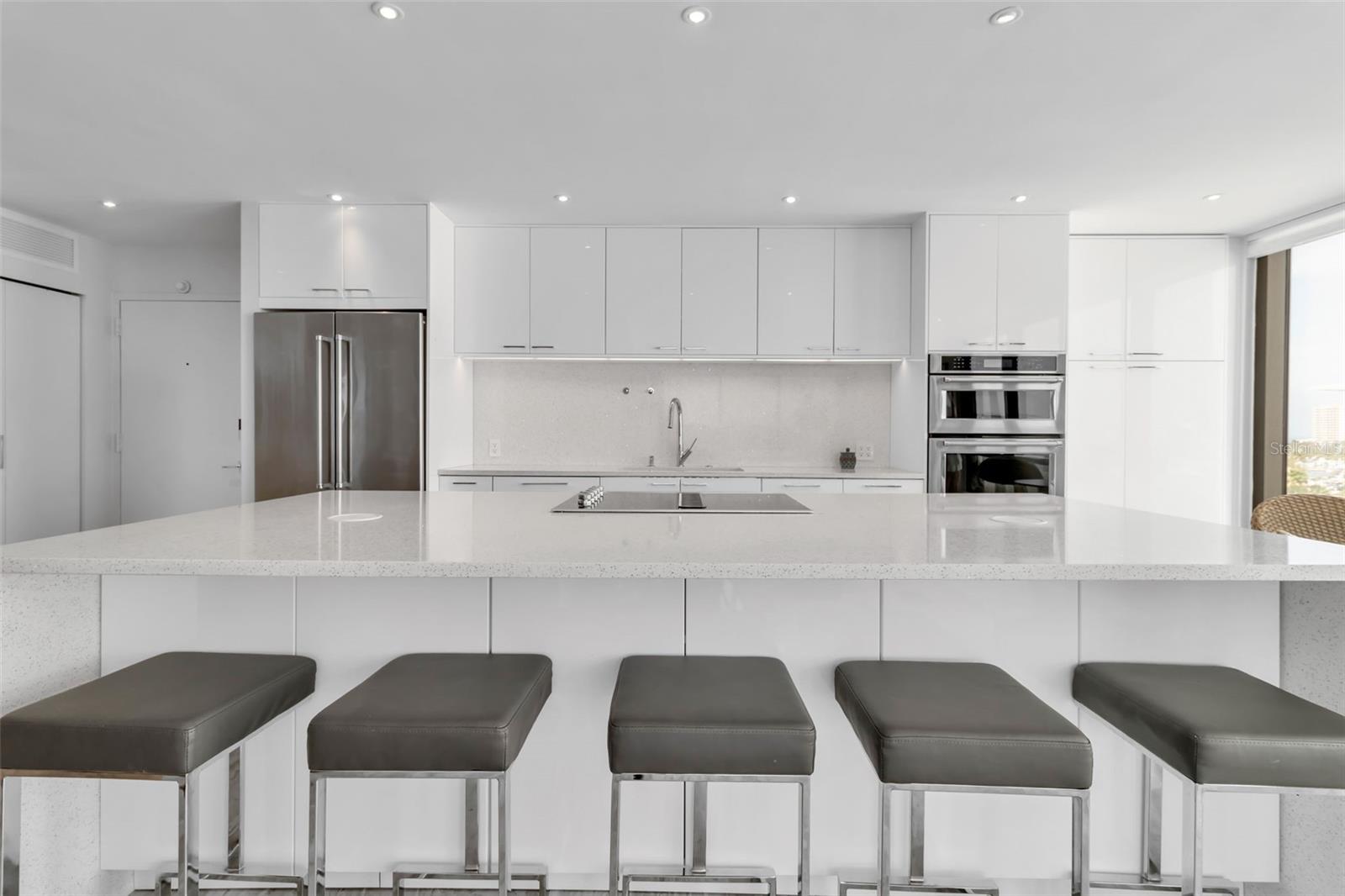 ESSEX HOUSE - Residential