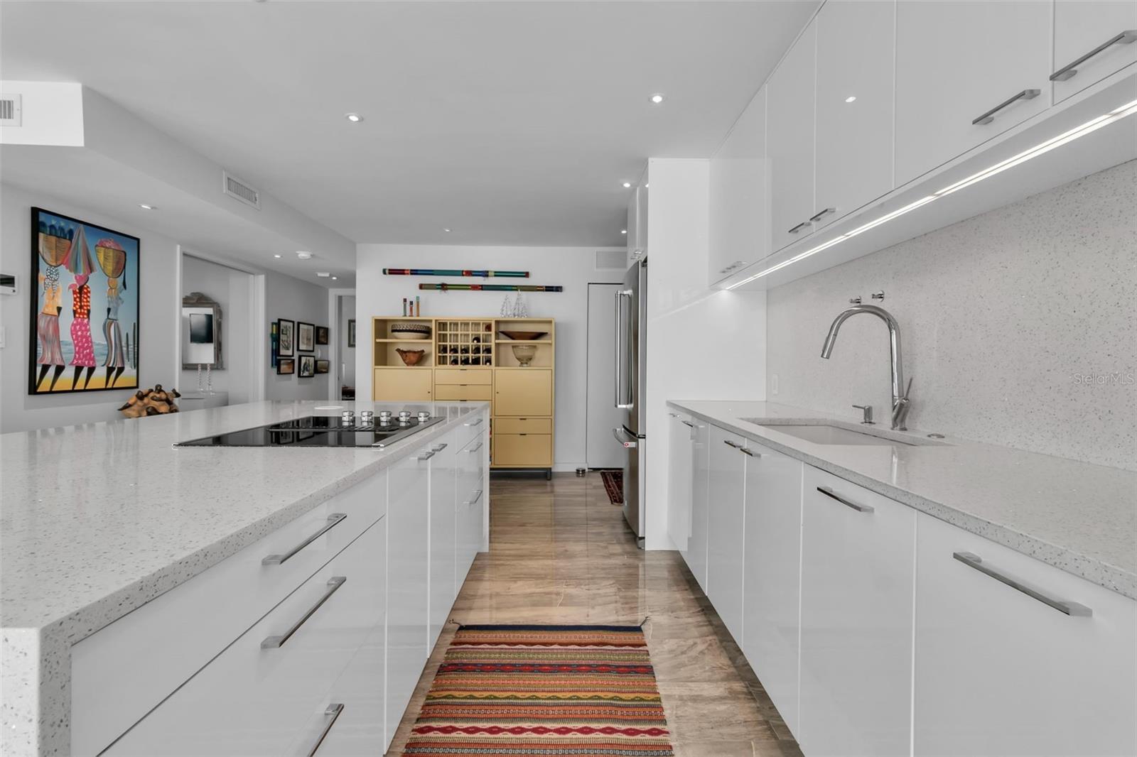 ESSEX HOUSE - Residential