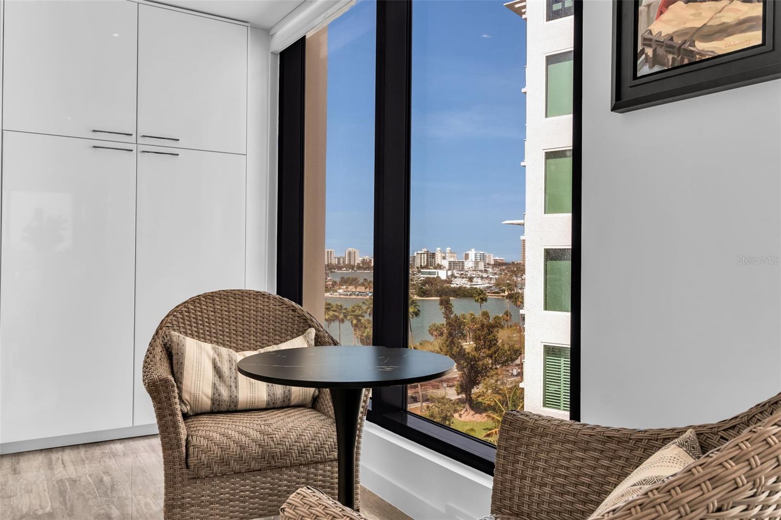 ESSEX HOUSE - Residential