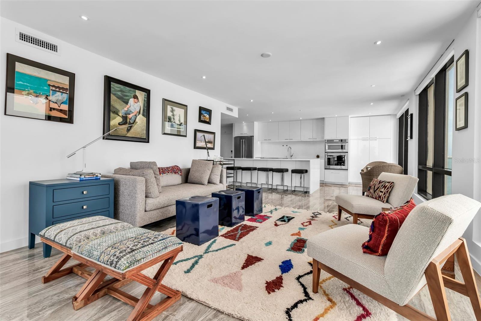 ESSEX HOUSE - Residential