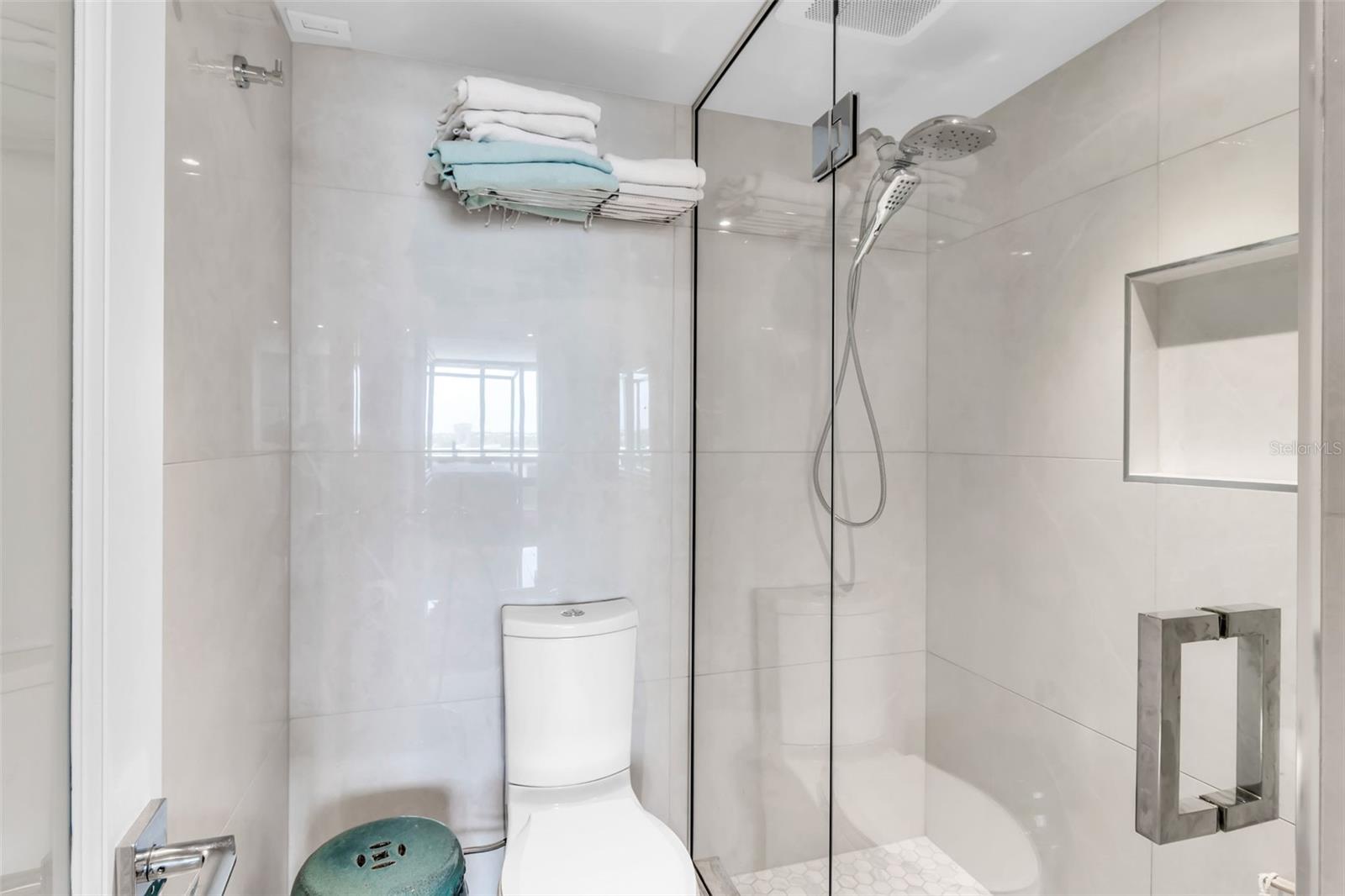 ESSEX HOUSE - Residential