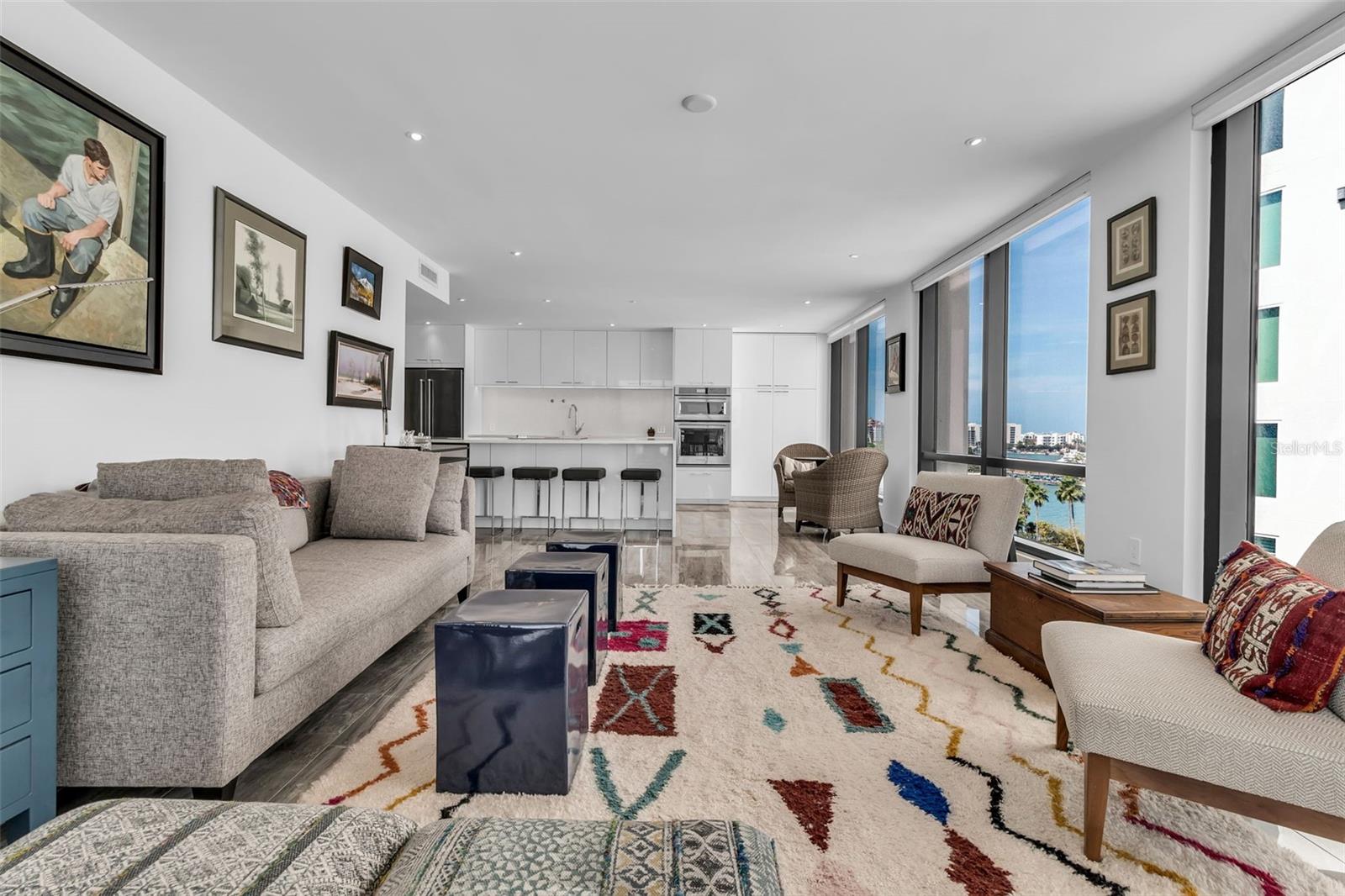 ESSEX HOUSE - Residential