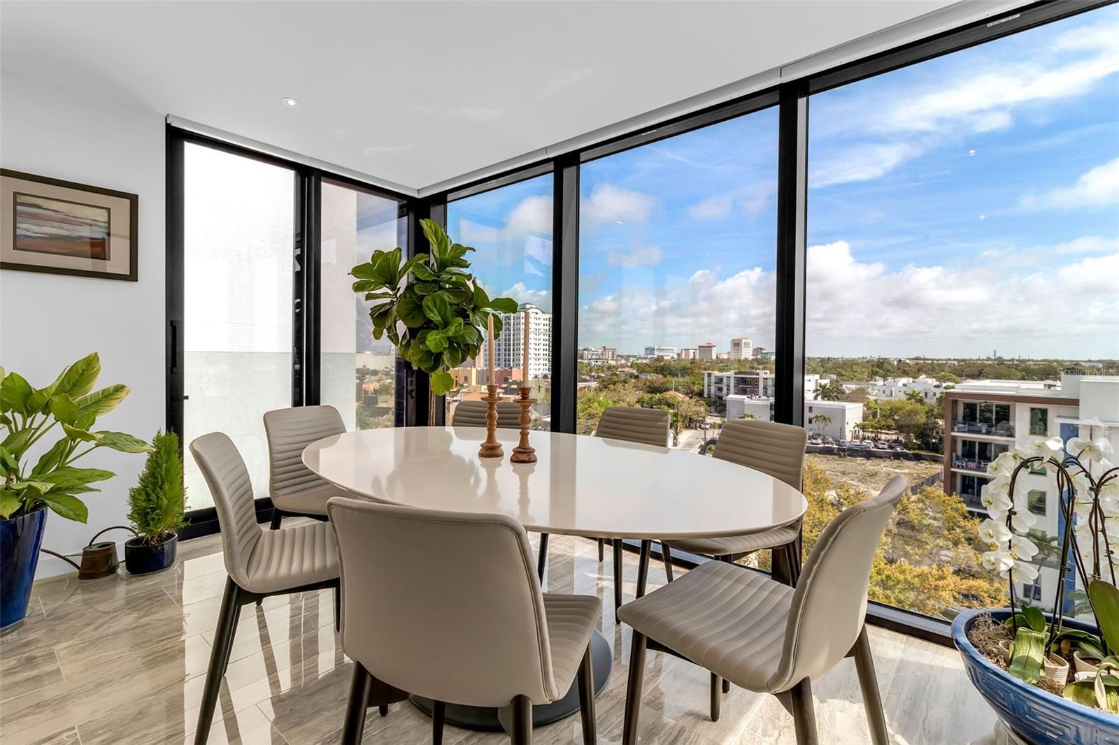 ESSEX HOUSE - Residential