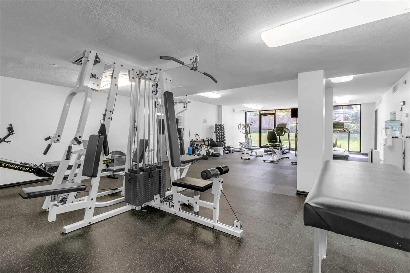 ESSEX HOUSE - Residential