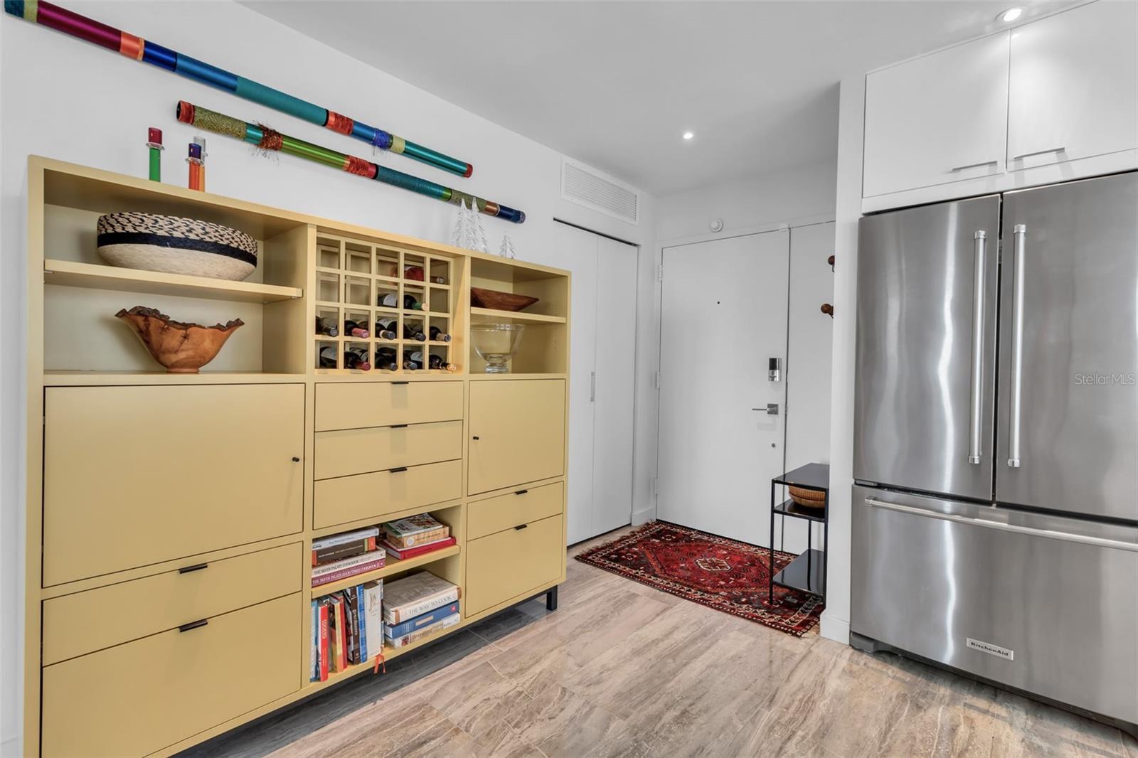 ESSEX HOUSE - Residential