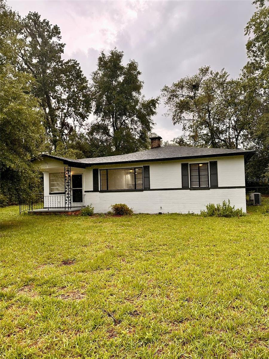 1615 NE 9TH STREET