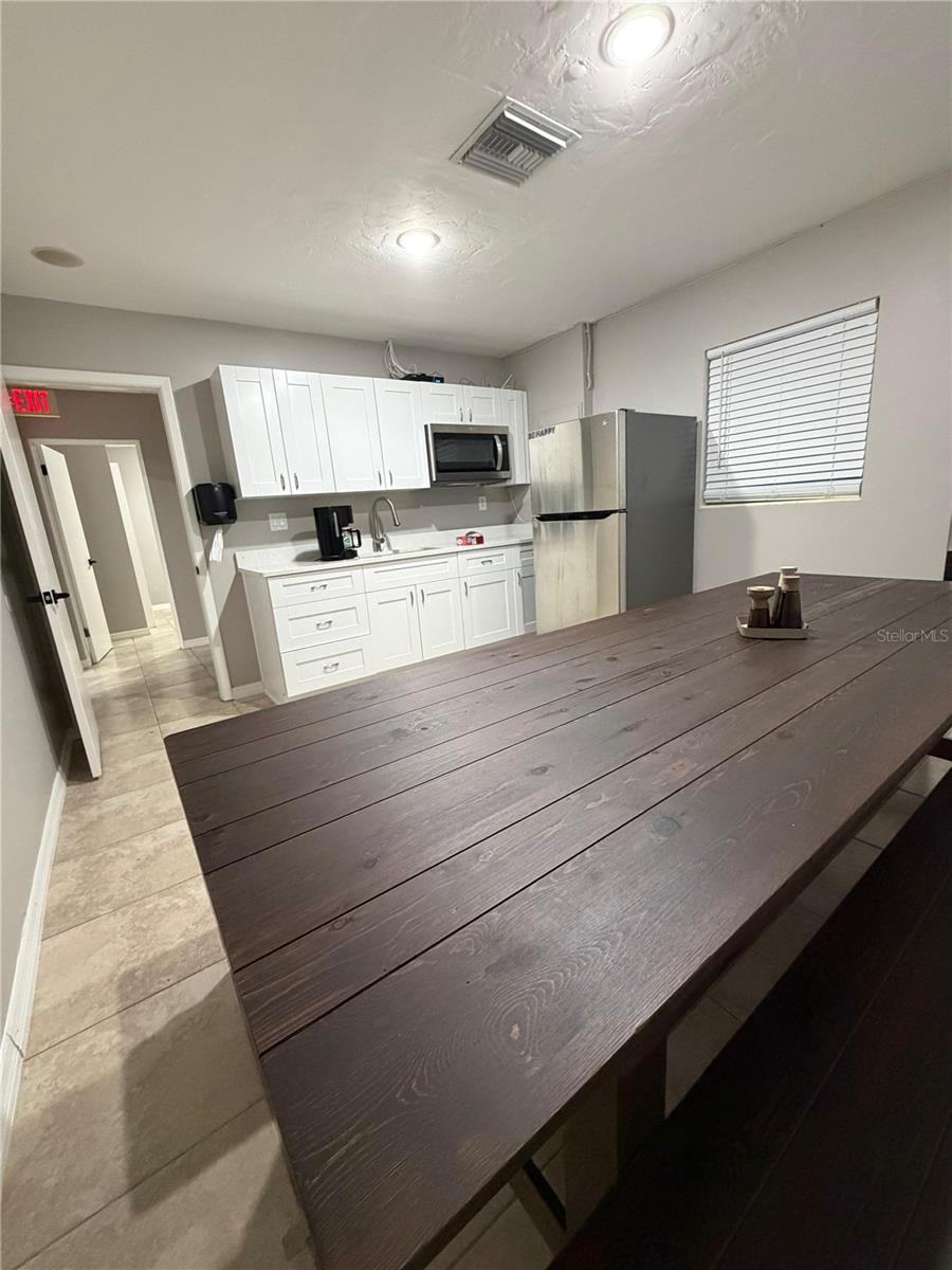 C E CRAFTS SUB 5 - Commercial Lease