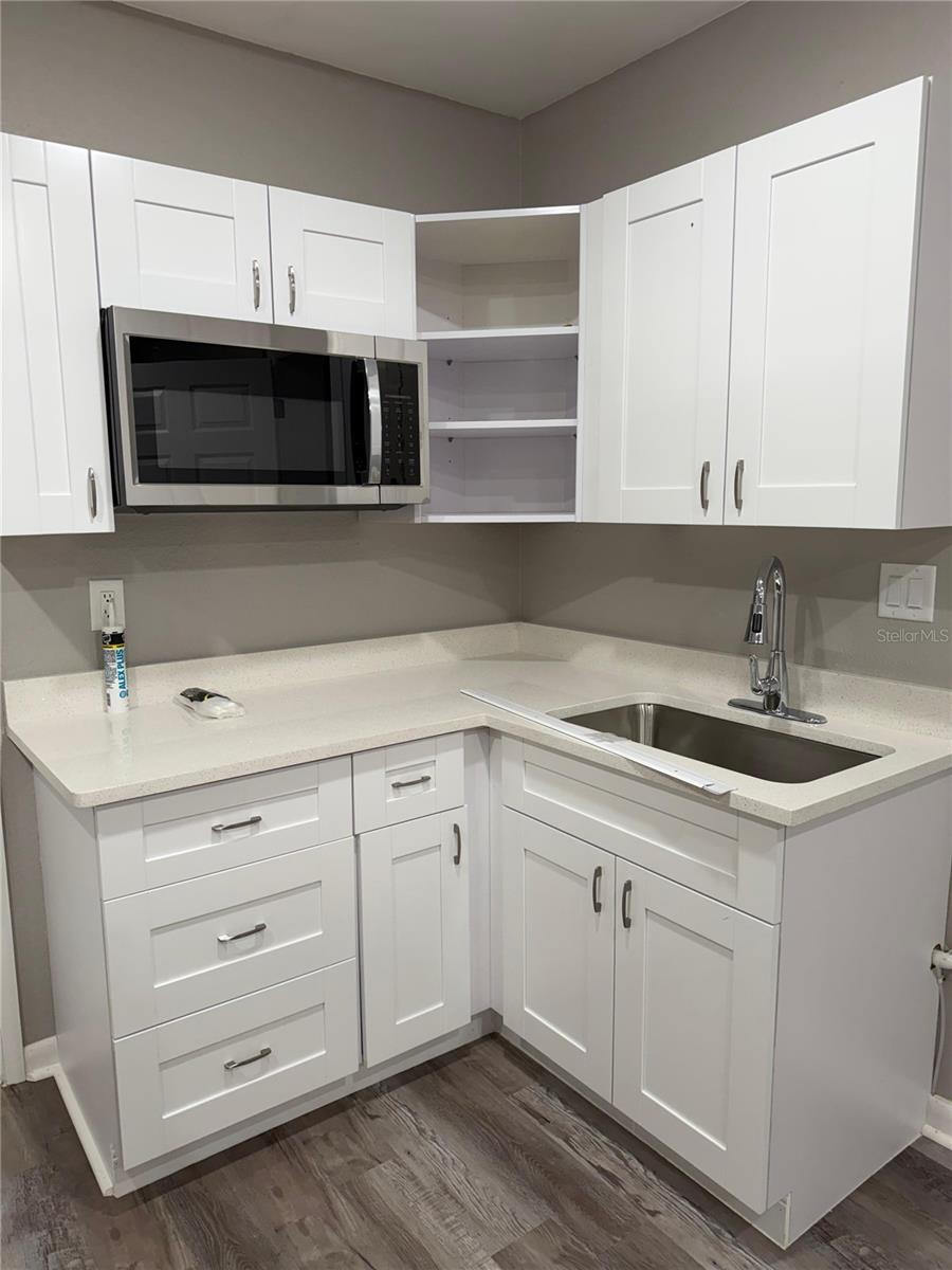 C E CRAFTS SUB 5 - Commercial Lease