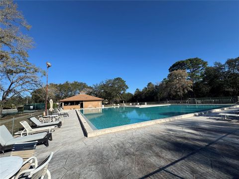 A home in HOMOSASSA