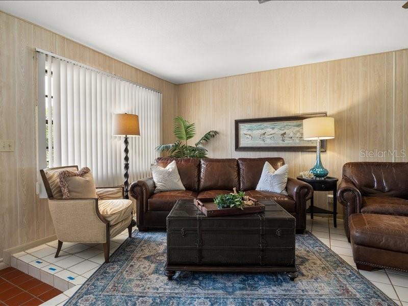 HOWEY W J LAND STARR LAKE - Residential