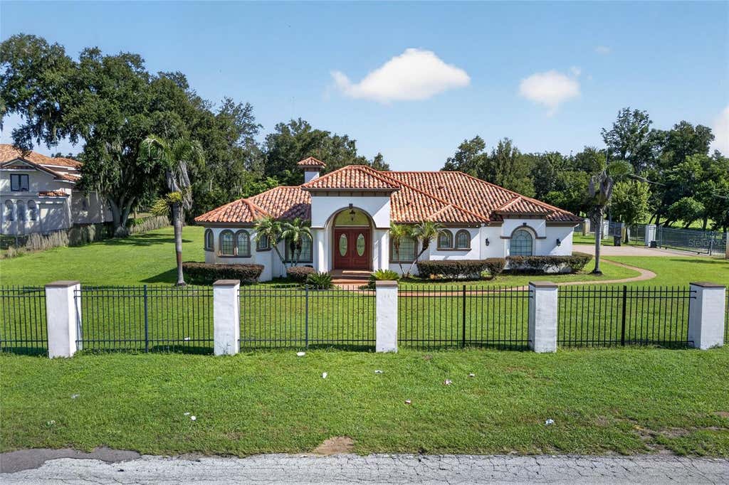 Photo of 301 Pruett Road, Seffner, FL 33584 (MLS # O6437247)