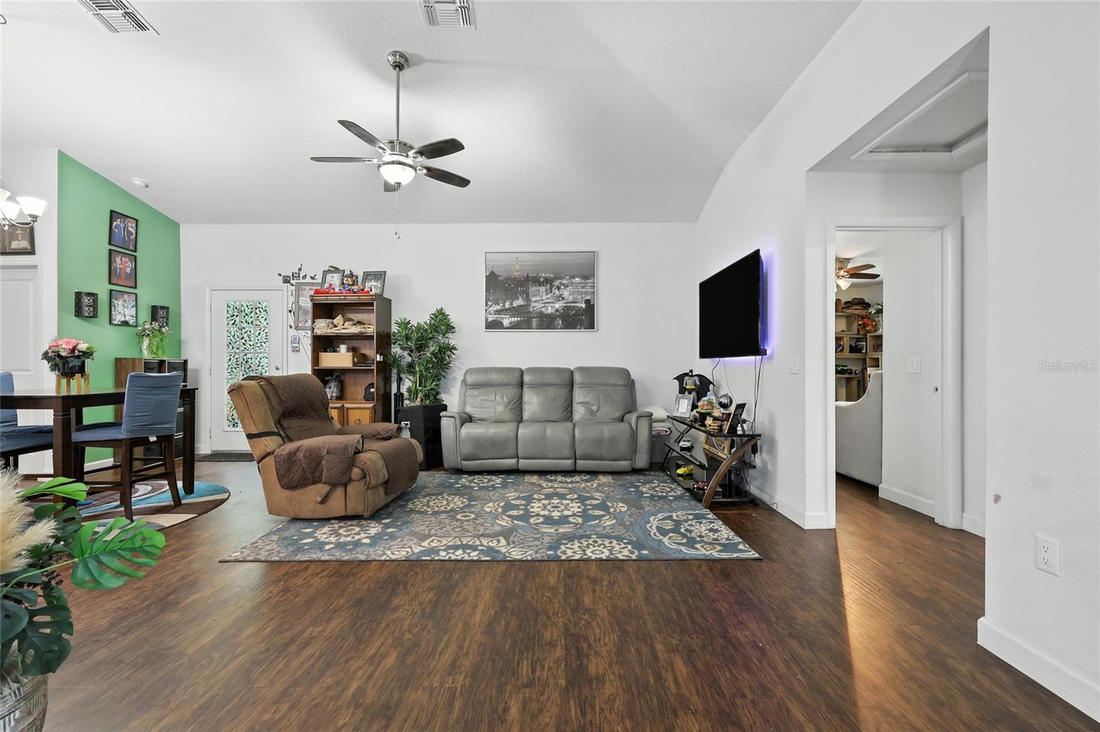 WEST HIGHLANDS - Residential