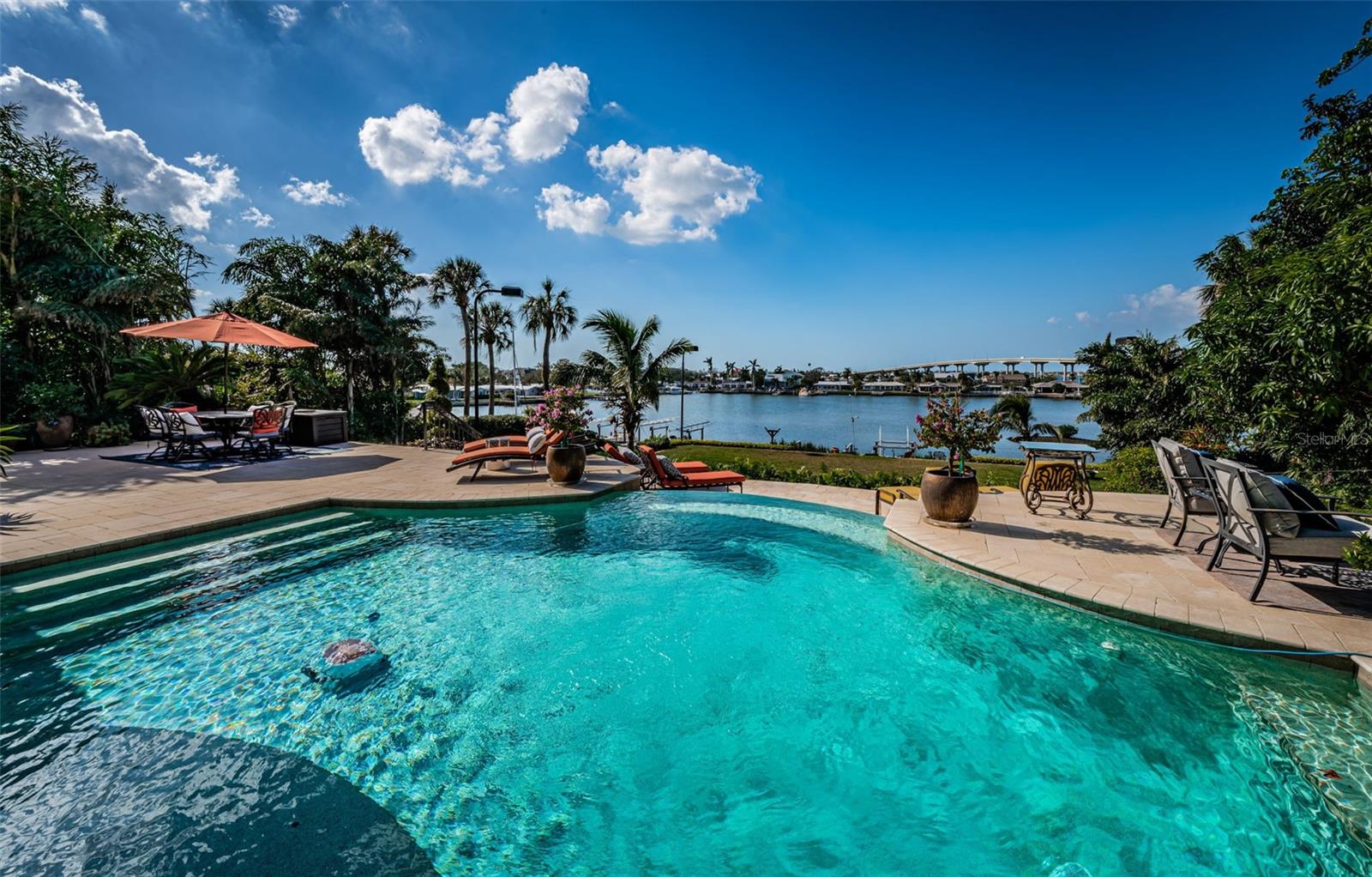 HARBOR BLUFFS SEC 1 REP - Residential