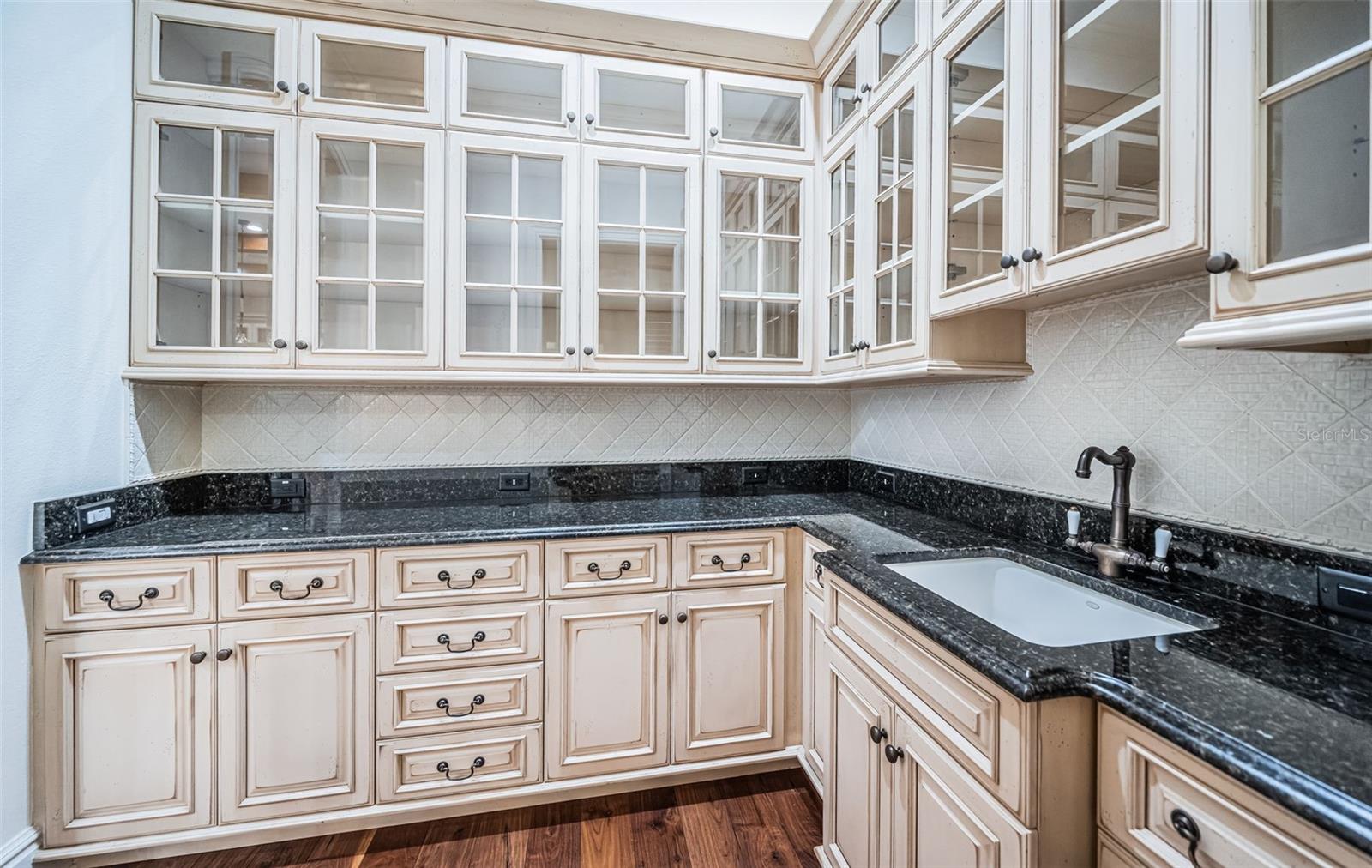 HARBOR BLUFFS SEC 1 REP - Residential