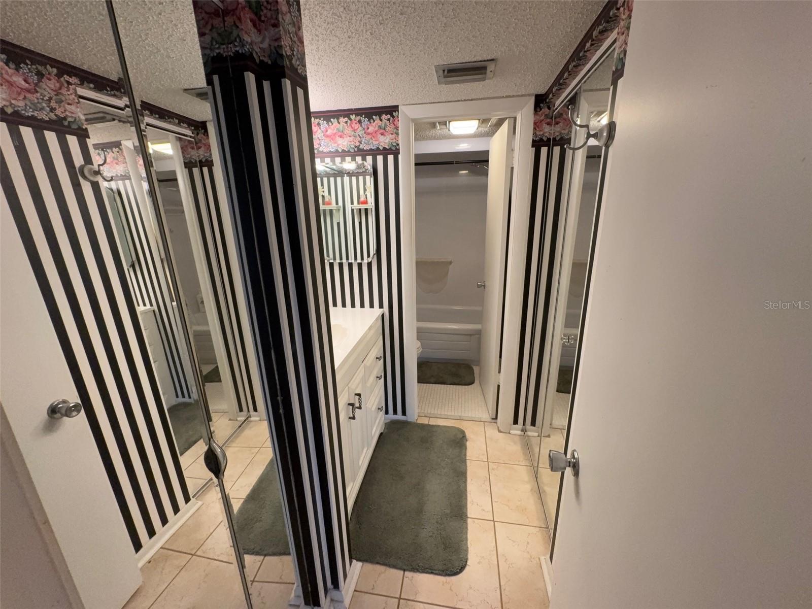 EL CONQUISTADOR VILLAGE 1 SEC 4 - Residential