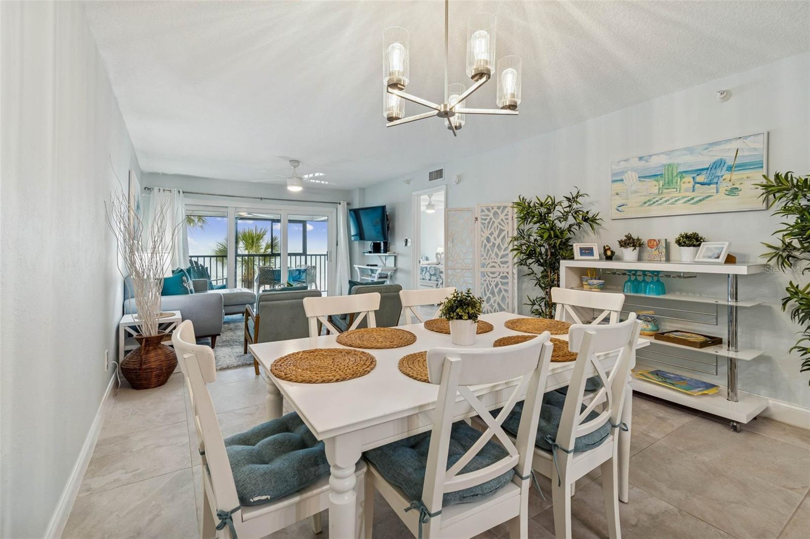 ARIE DAM CONDO - Residential