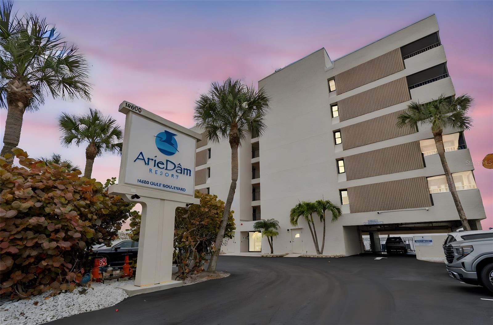 ARIE DAM CONDO - Residential