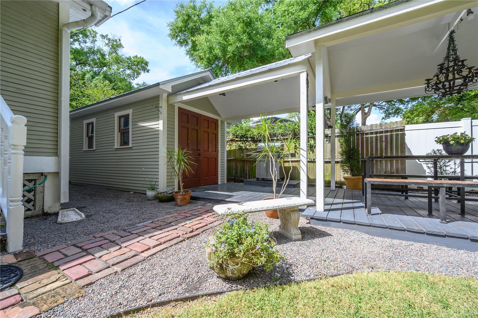 CAMPBELLS - HISTORIC TAMPA HEIGHTS AREA - Residential