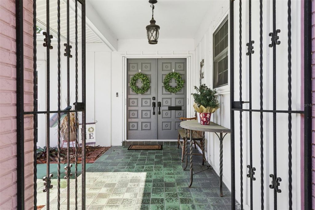 Photo of 4928 W San Rafael Street, Tampa, FL 33629 (MLS # TB8479799)